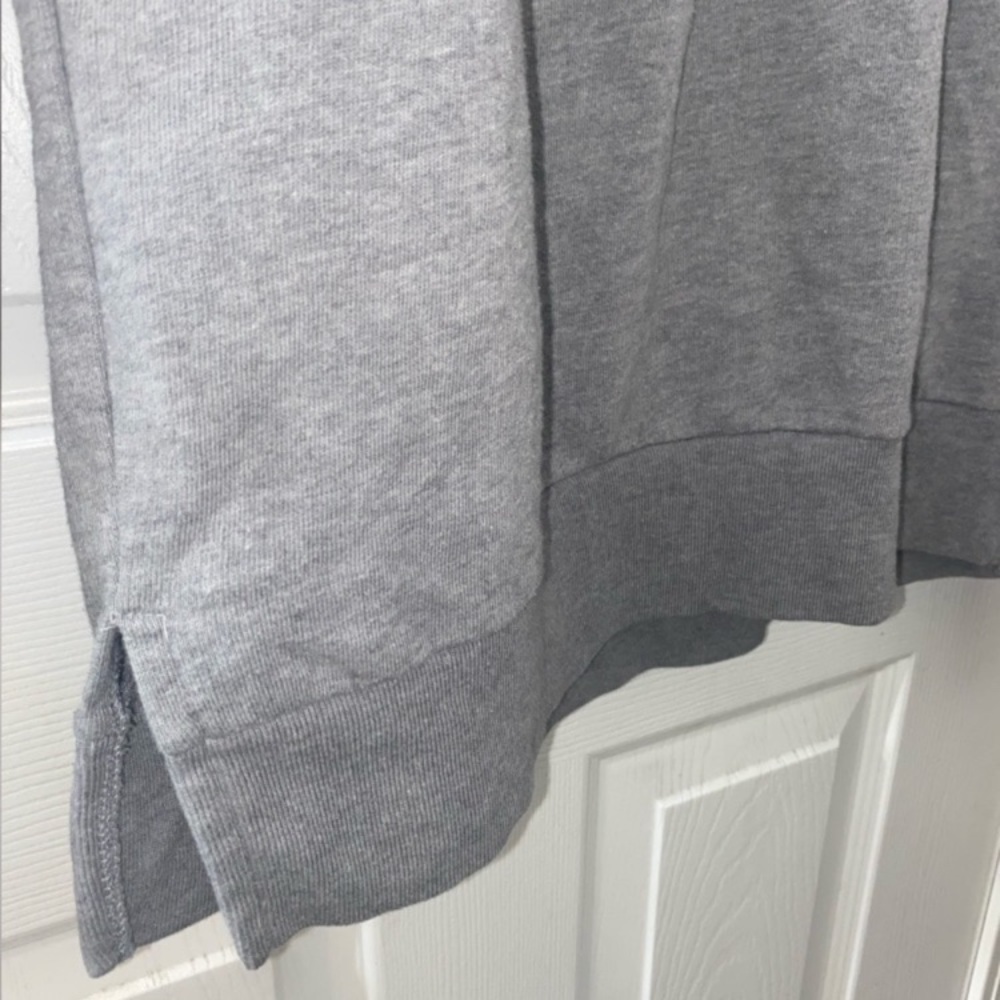 PINK Victorias Secret Woman’s 1/4 Zip Pullover Sweatshirt XS Gray White Stripes - Picture 9 of 12